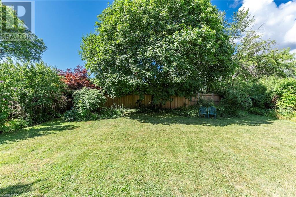 Photo 10 of 436 Goodram Drive, Burlington ON