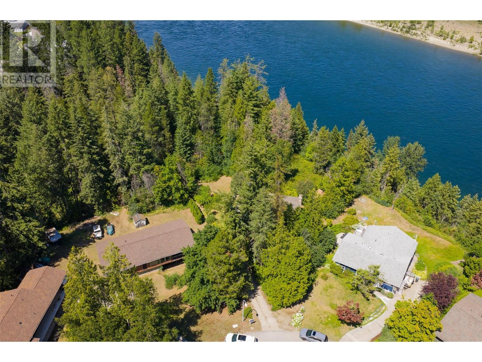1669 Ridgewood Drive, Castlegar