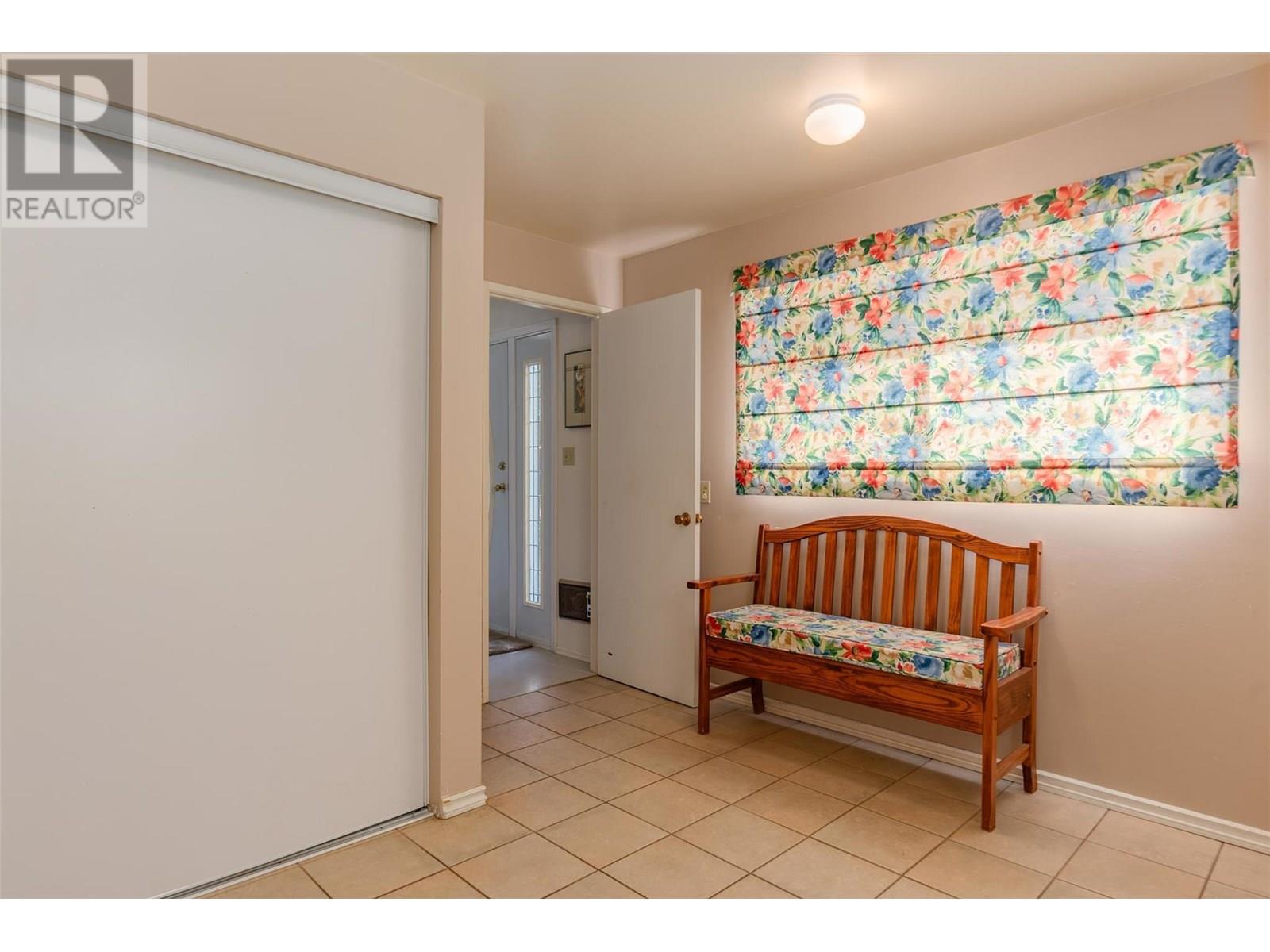 1669 Ridgewood Drive, Castlegar