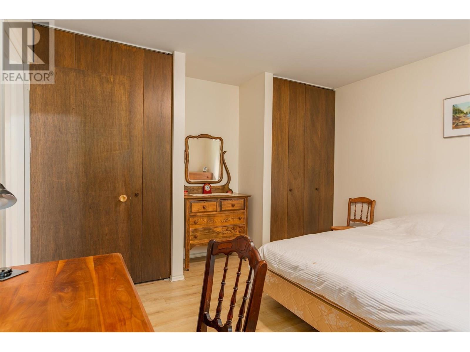 1669 Ridgewood Drive, Castlegar