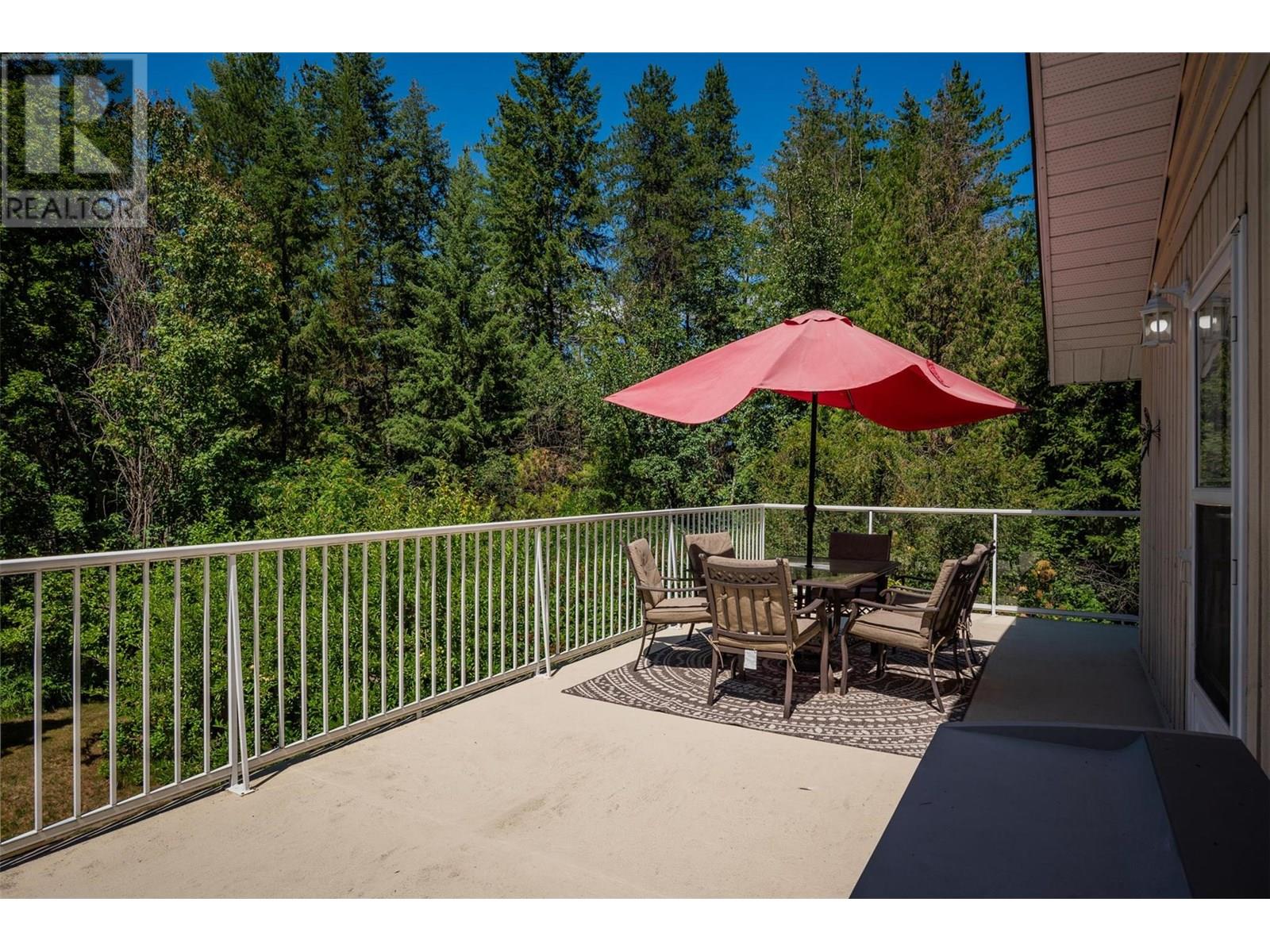 1669 Ridgewood Drive, Castlegar