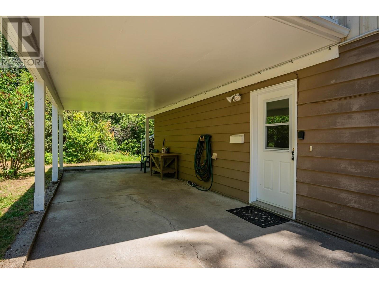 1669 Ridgewood Drive, Castlegar