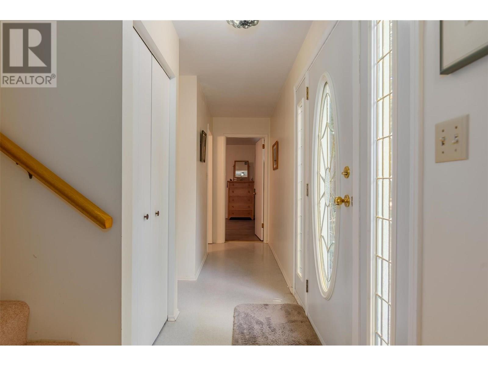 1669 Ridgewood Drive, Castlegar