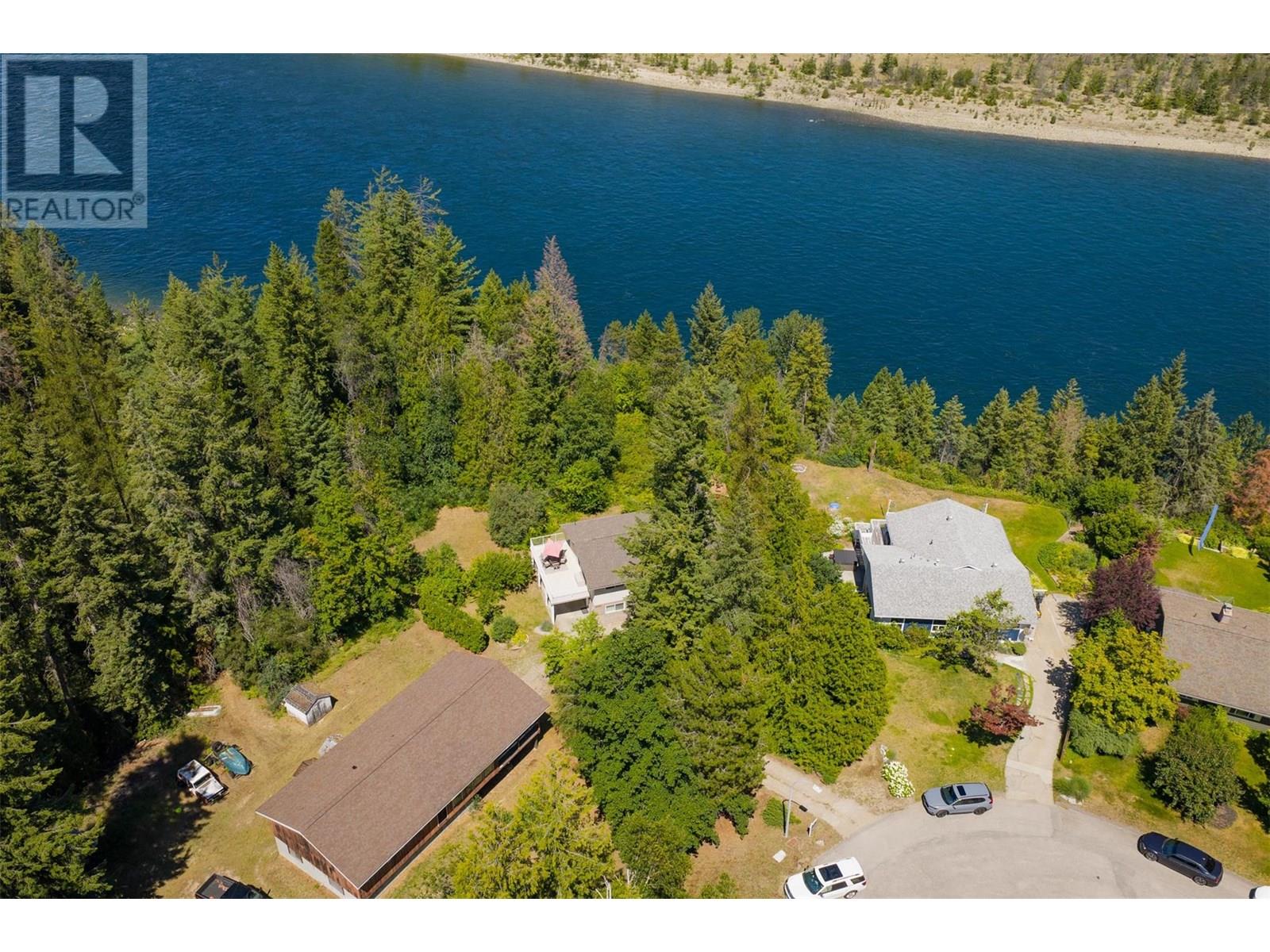 1669 Ridgewood Drive, Castlegar