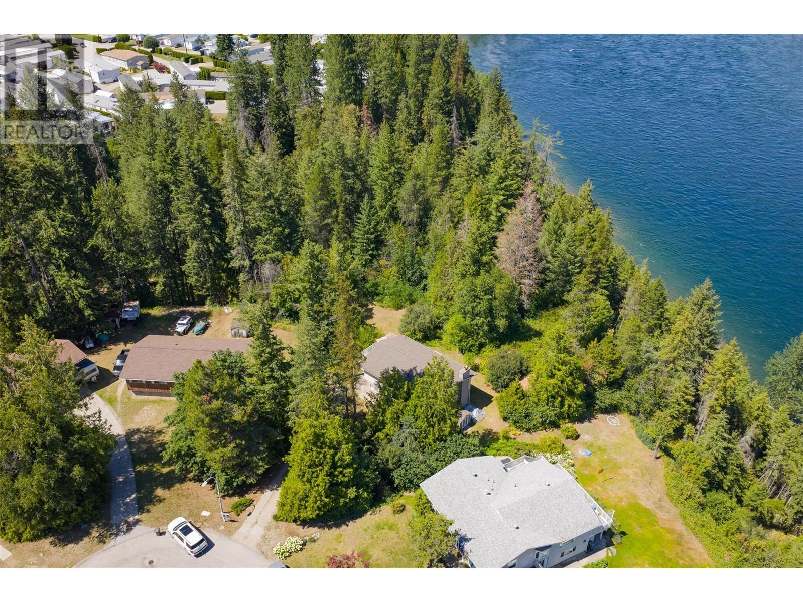 1669 Ridgewood Drive, Castlegar