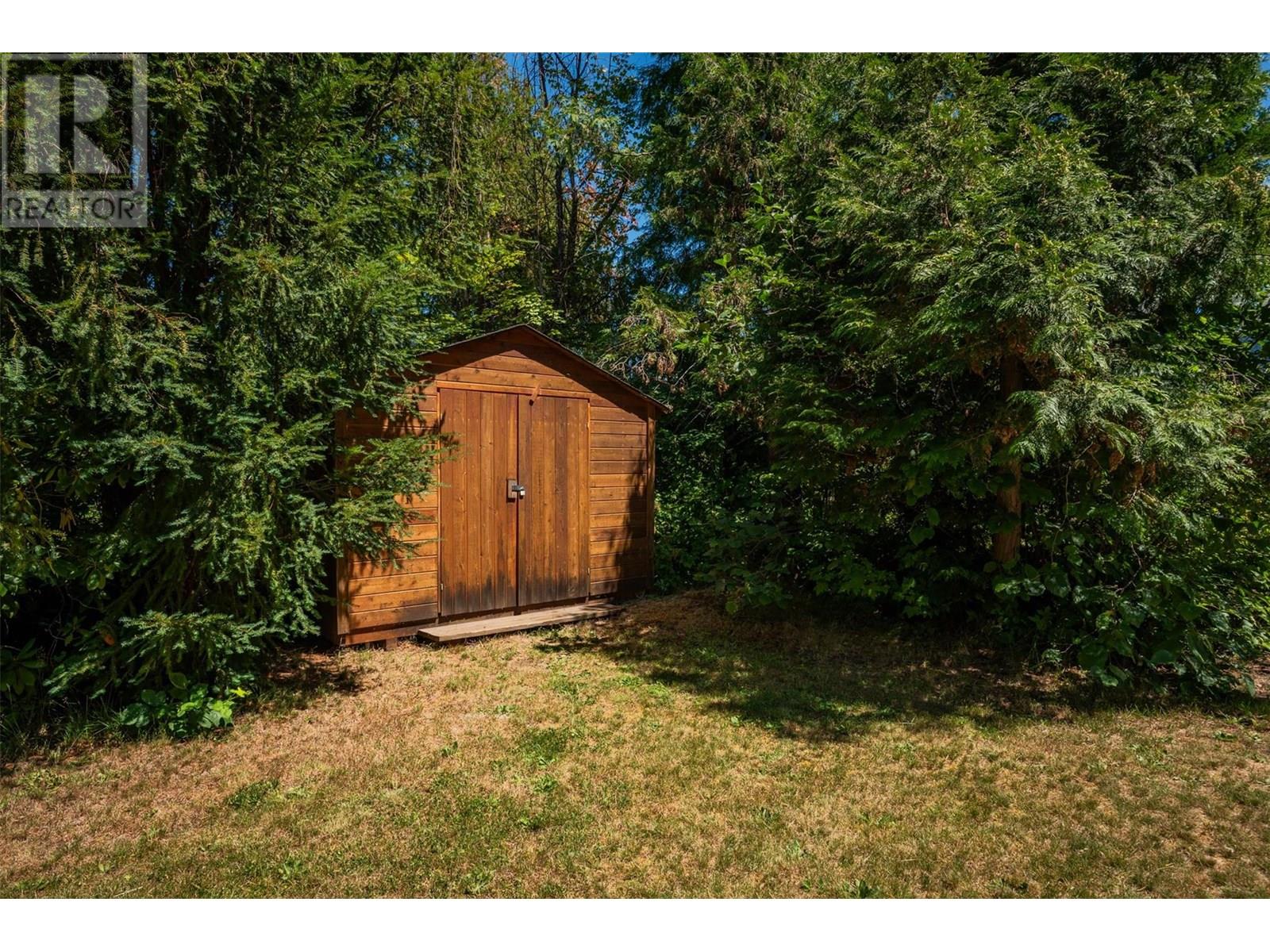 1669 Ridgewood Drive, Castlegar