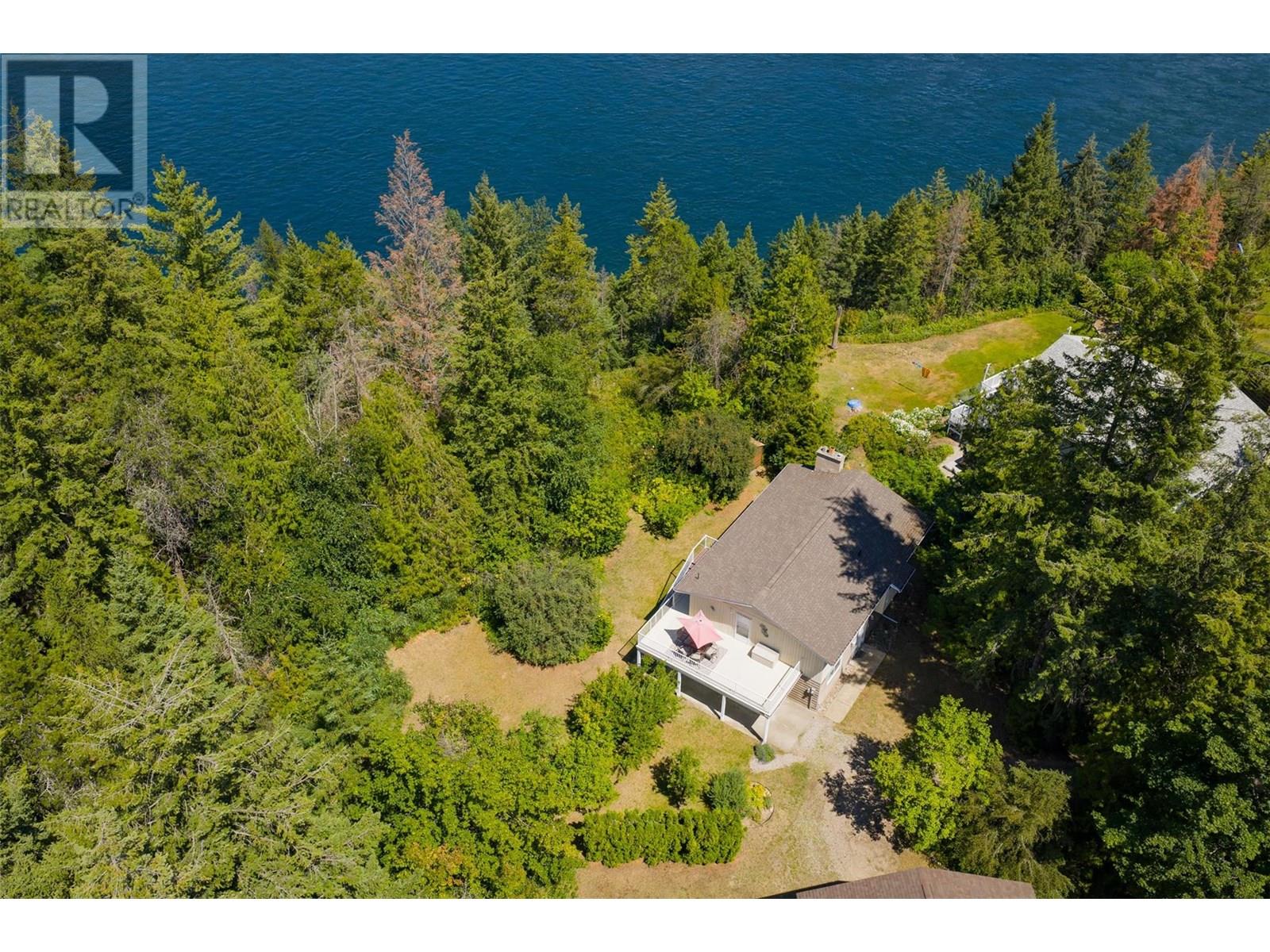 1669 Ridgewood Drive, Castlegar