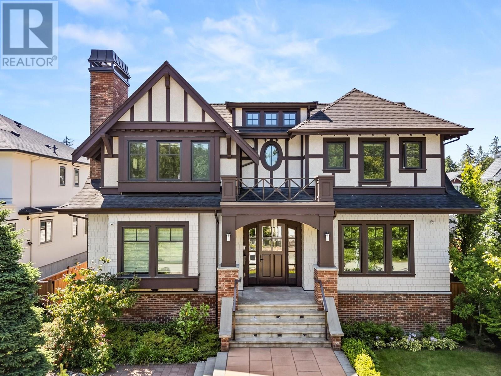 Photo 1 of 3838 W 50th Avenue, Vancouver BC
