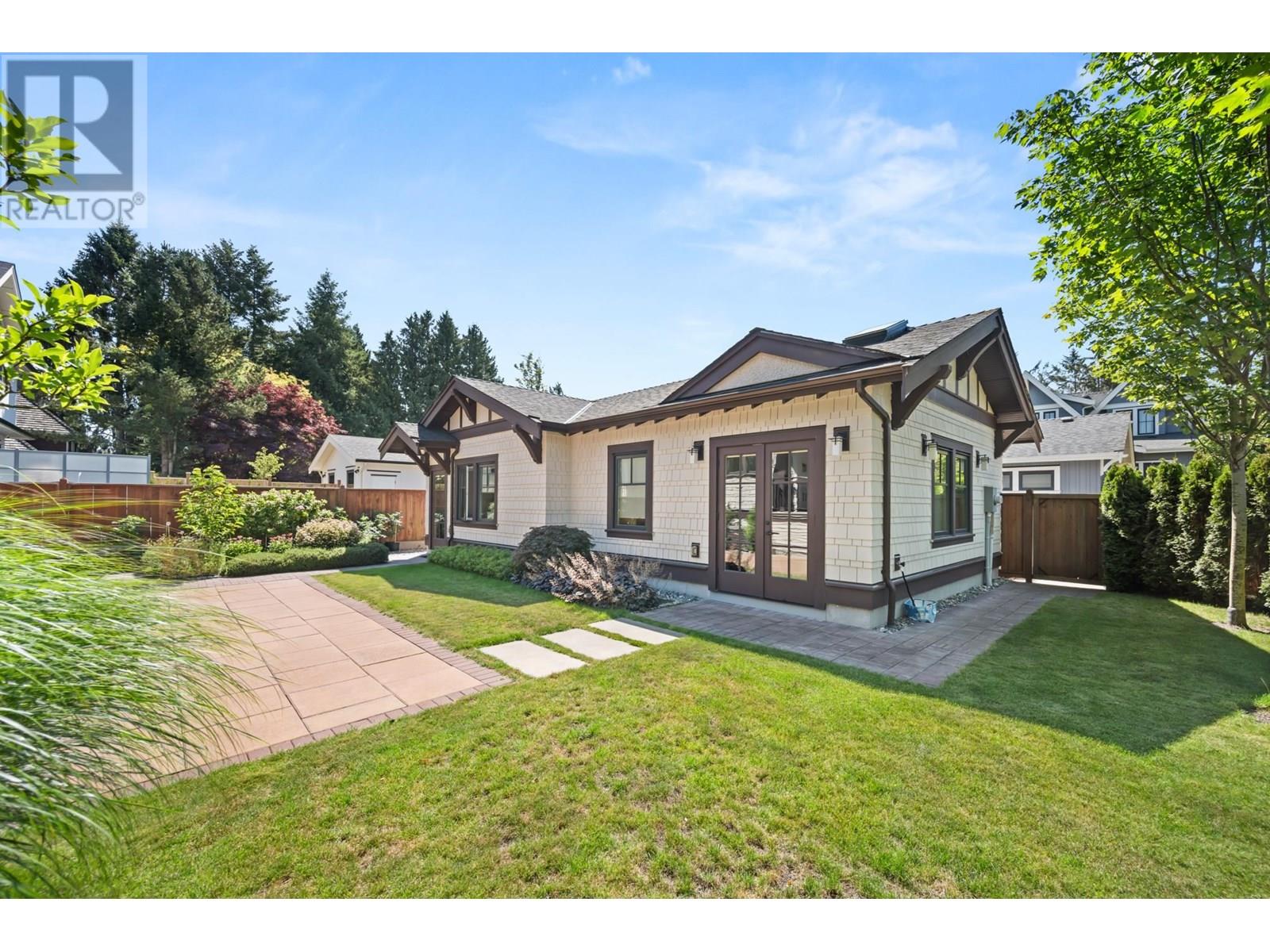 Photo 35 of 3838 W 50th Avenue, Vancouver BC