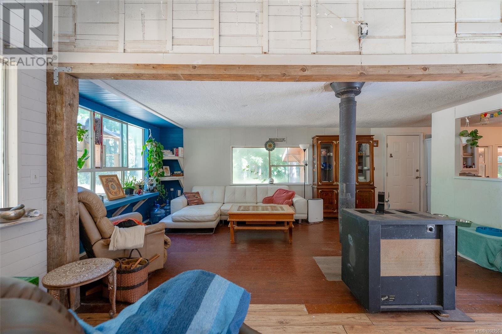 Photo 8 of 300 Oakdowne Rd, Qualicum Beach BC
