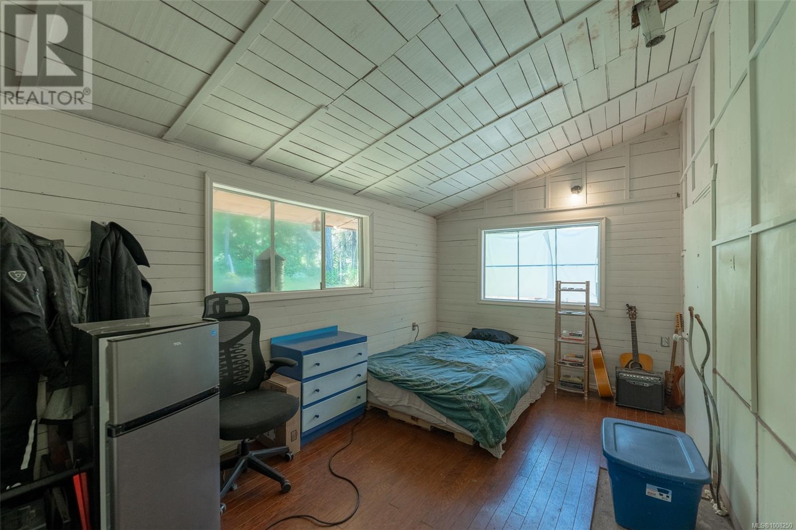 Photo 3 of 300 Oakdowne Rd, Qualicum Beach BC
