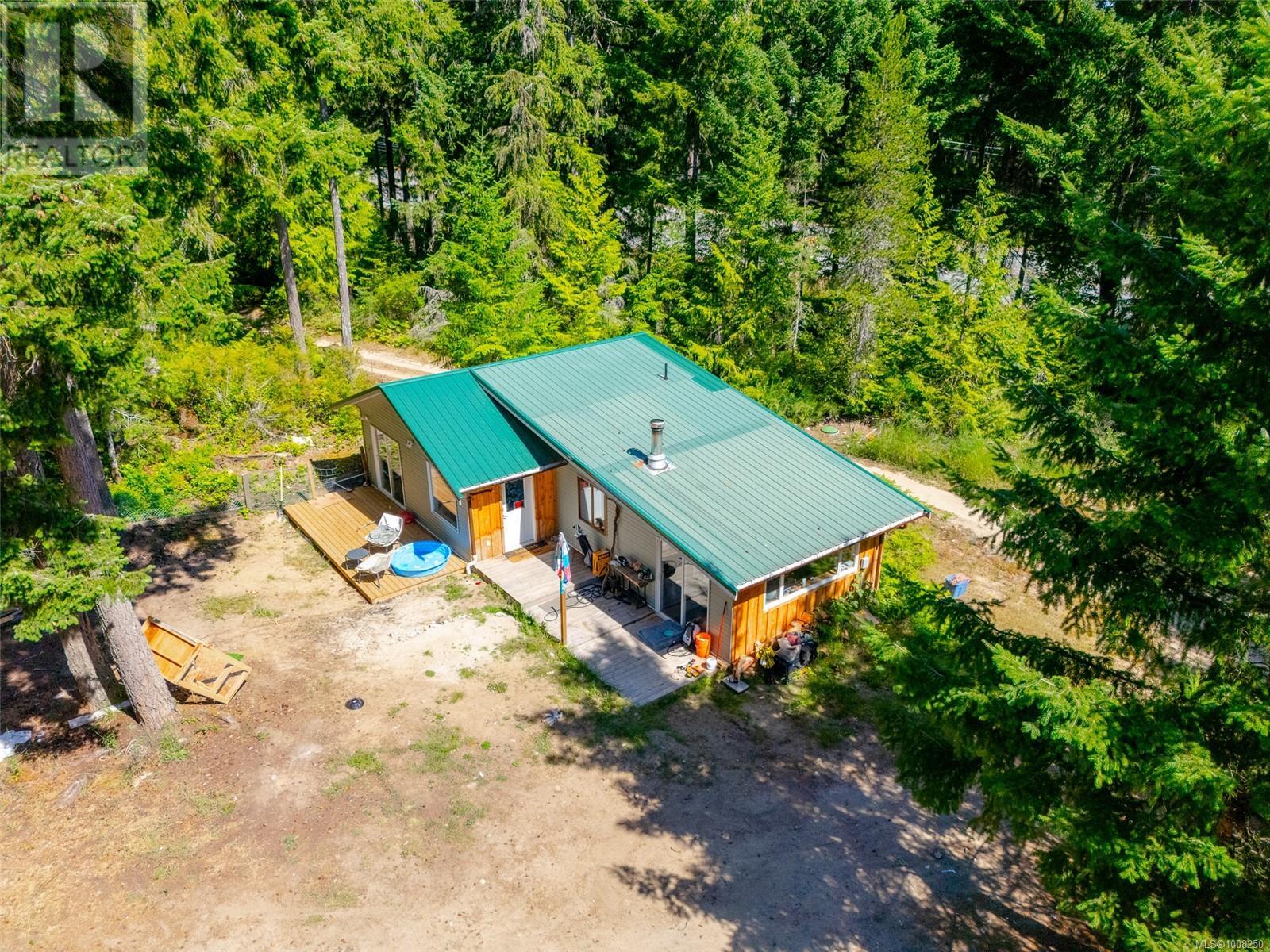 Photo 7 of 300 Oakdowne Rd, Qualicum Beach BC