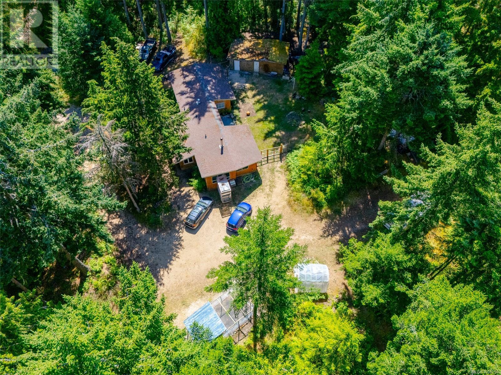 Photo 14 of 300 Oakdowne Rd, Qualicum Beach BC