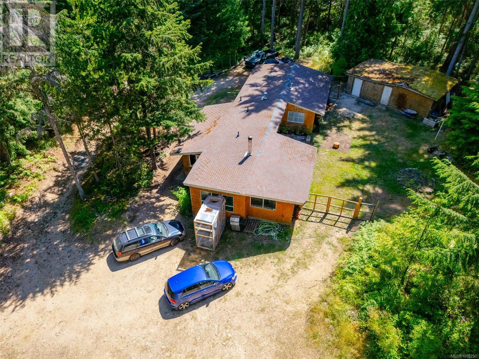 Photo 11 of 300 Oakdowne Rd, Qualicum Beach BC