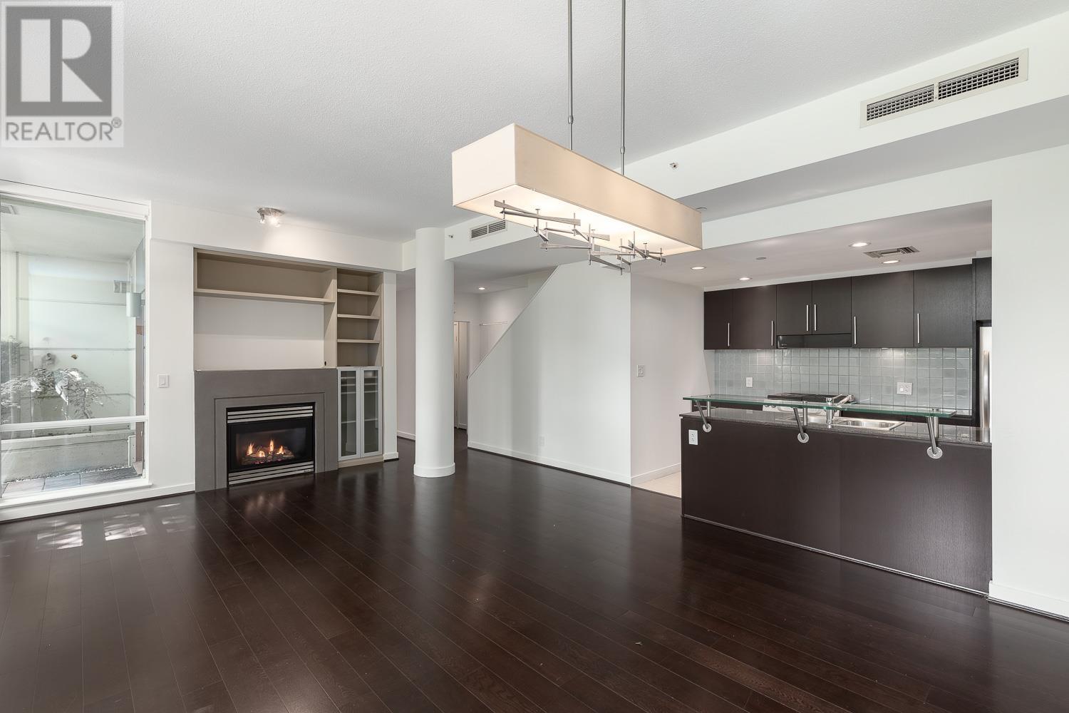 Photo 5 of 105 638 Beach Crescent, Vancouver BC