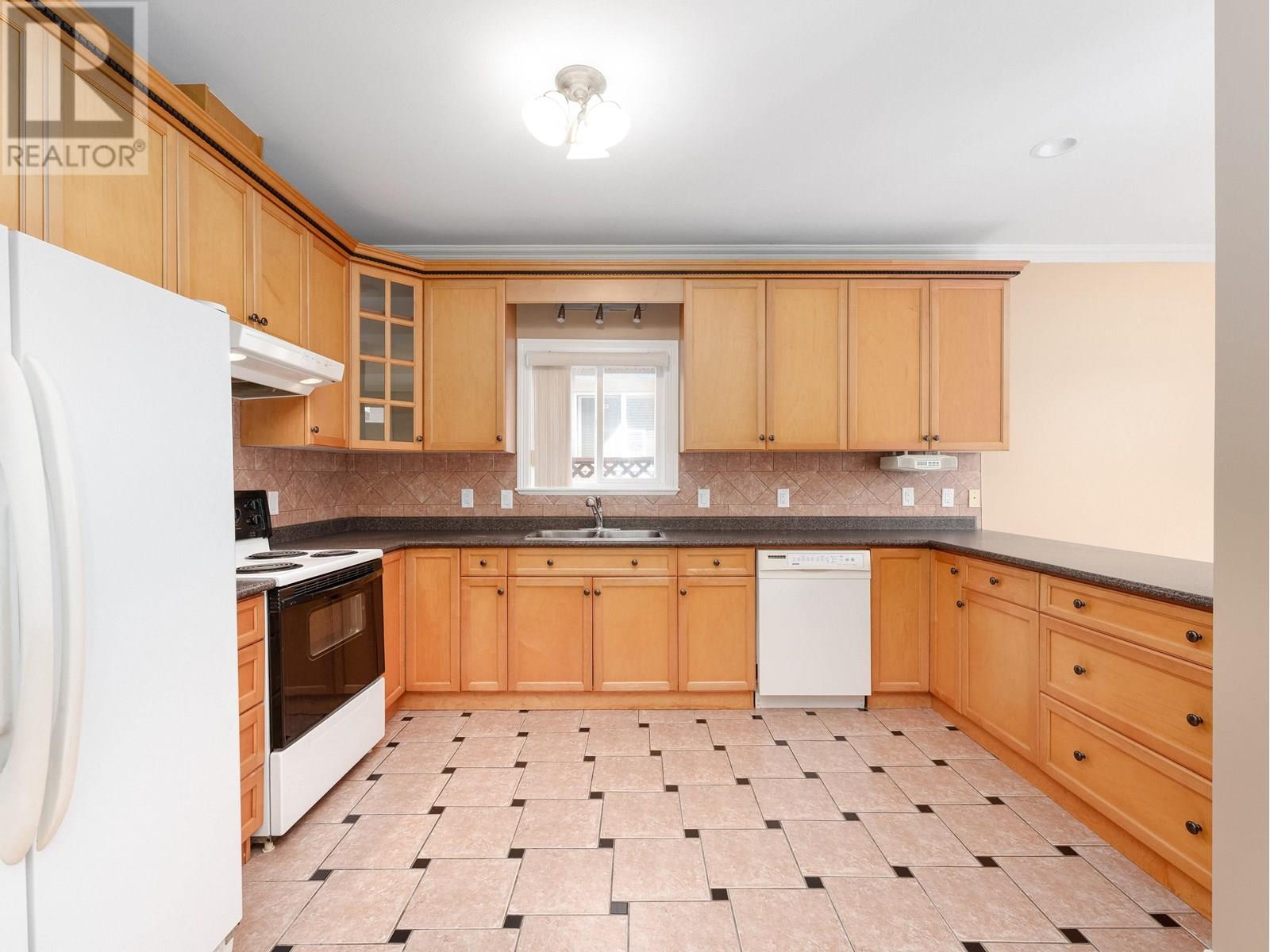 Photo 17 of 7474 Elwell Street, Burnaby BC