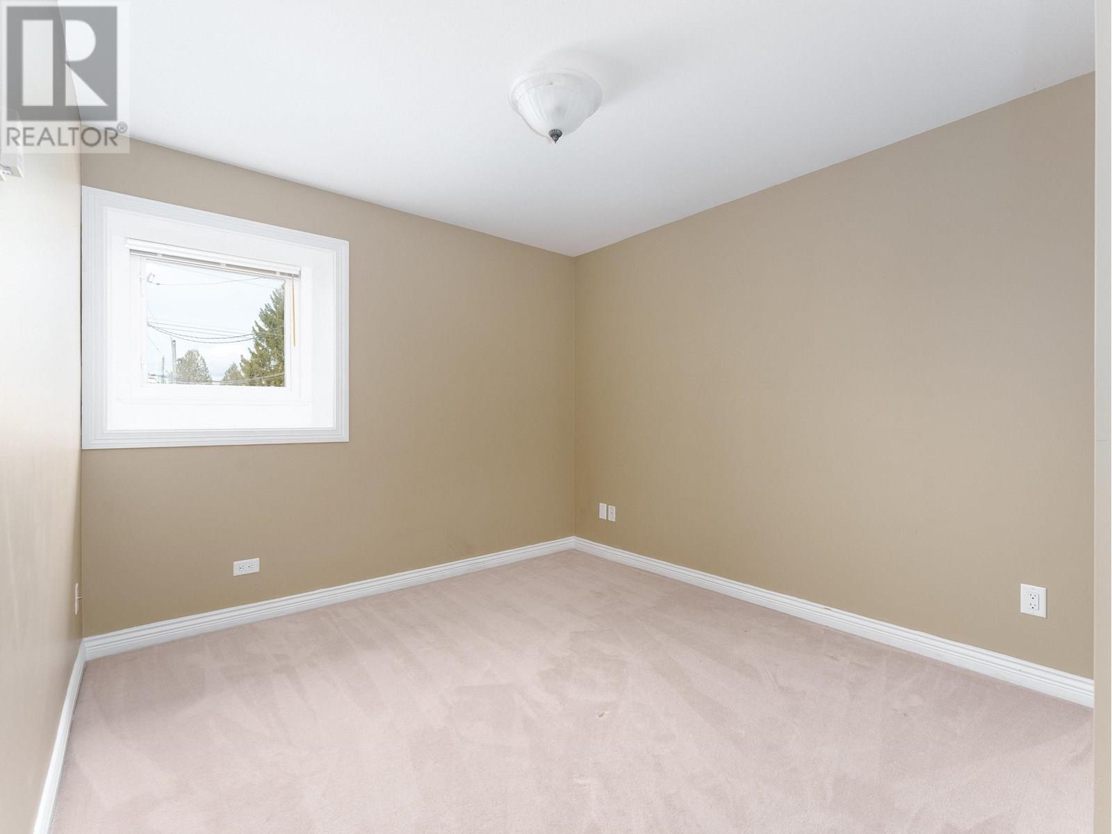 Photo 9 of 7474 Elwell Street, Burnaby BC