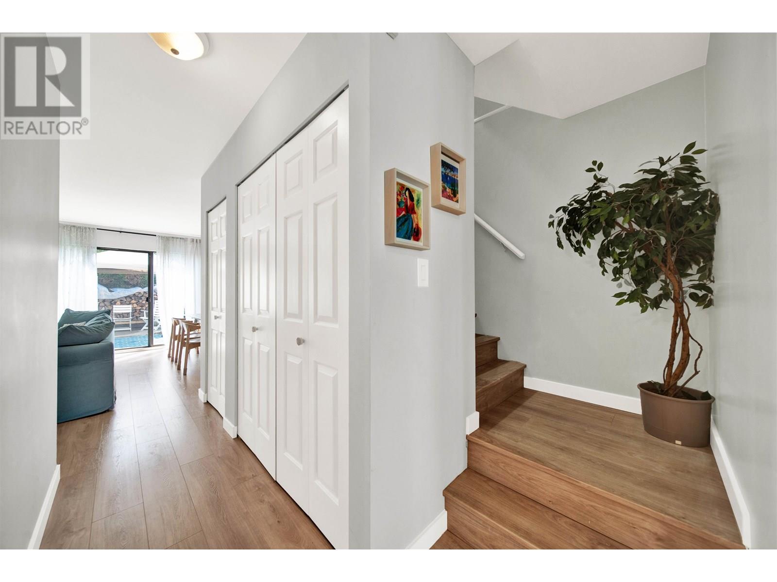 Photo 11 of 21 10680 Springmont Drive, Richmond BC
