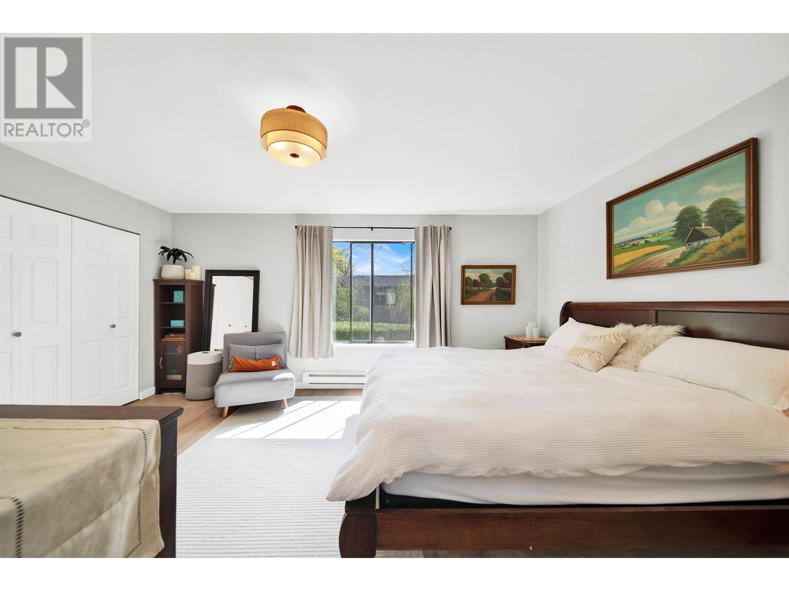 Photo 12 of 21 10680 Springmont Drive, Richmond BC