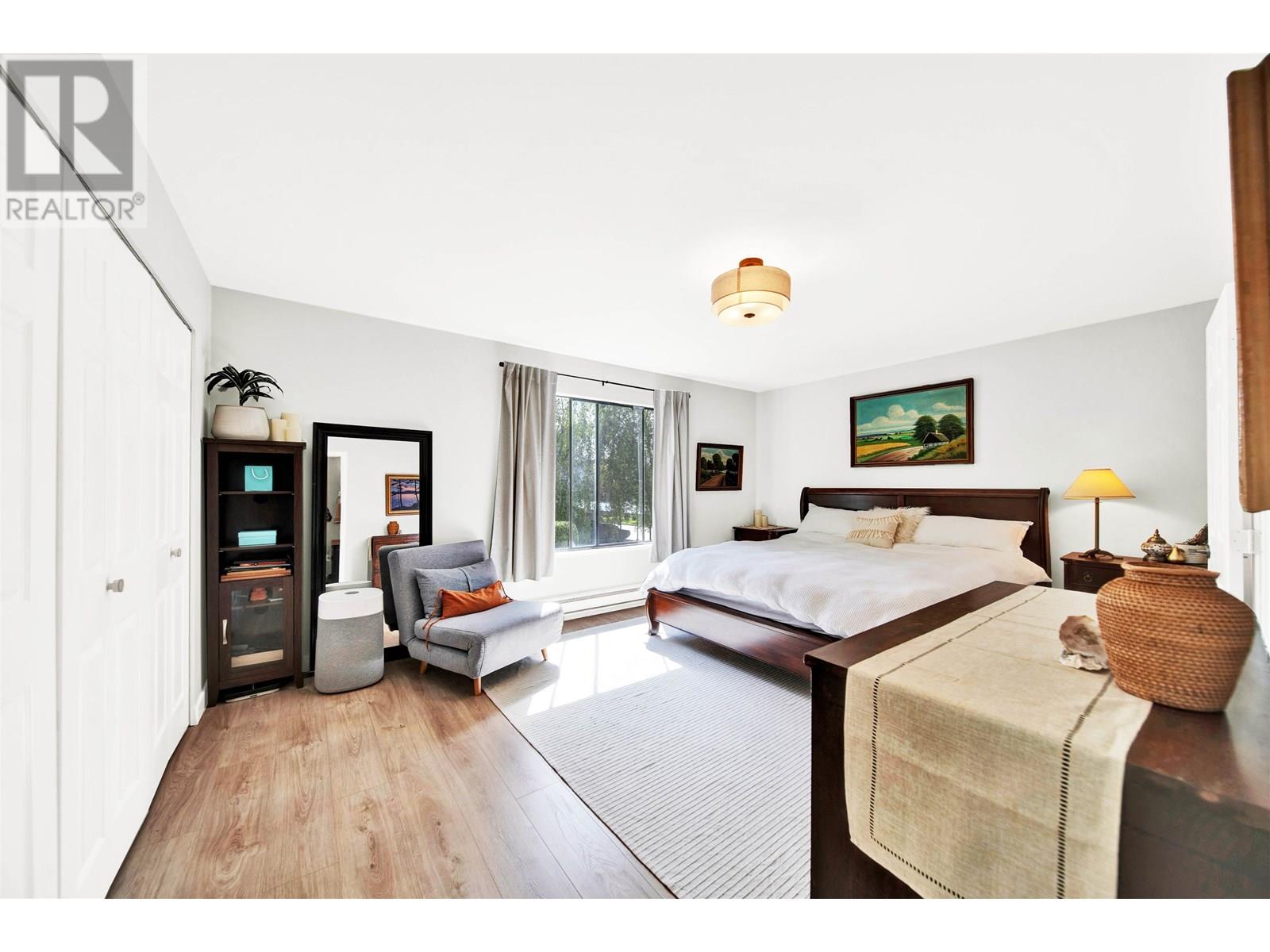 Photo 14 of 21 10680 Springmont Drive, Richmond BC