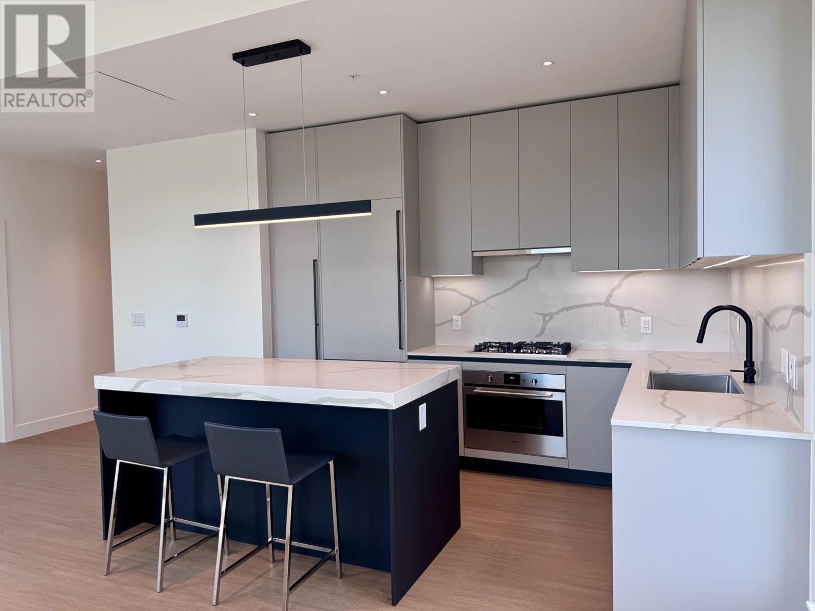 Photo 3 of 602 2235 E Broadway, Vancouver BC