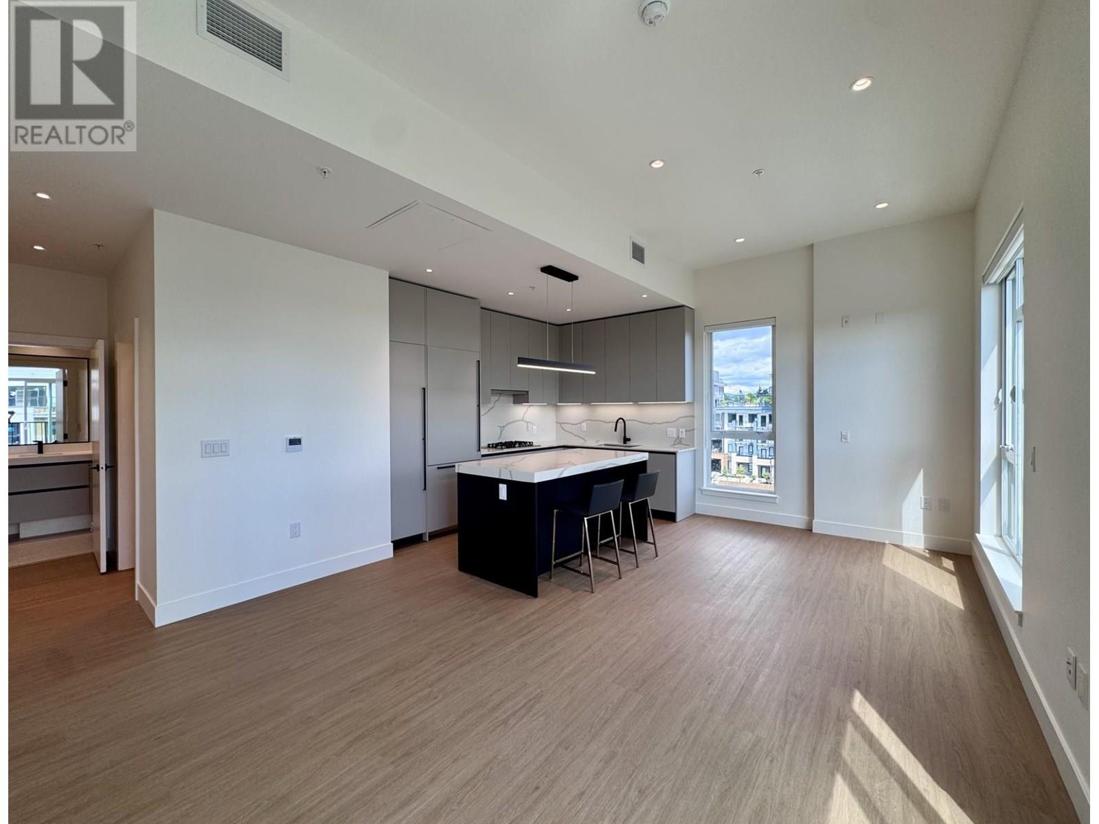 Photo 1 of 602 2235 E Broadway, Vancouver BC