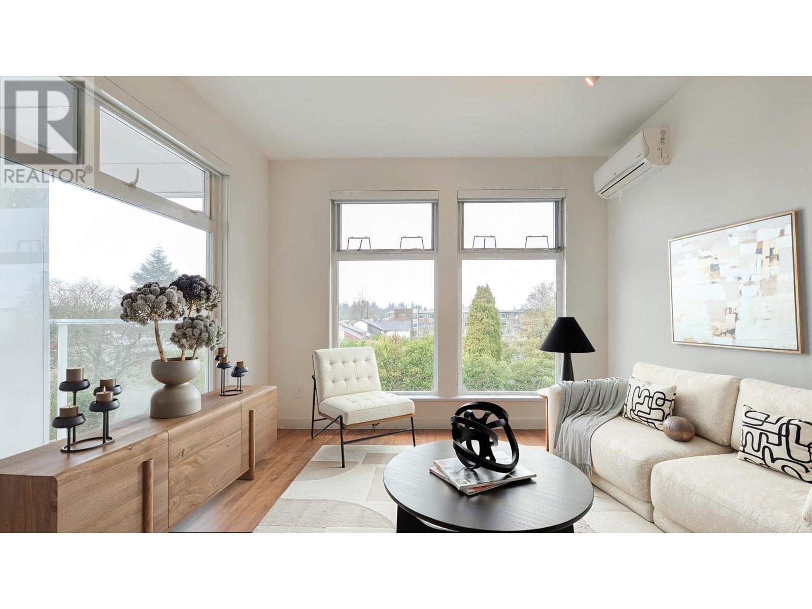 Photo 3 of 505 4867 Cambie Street, Vancouver BC