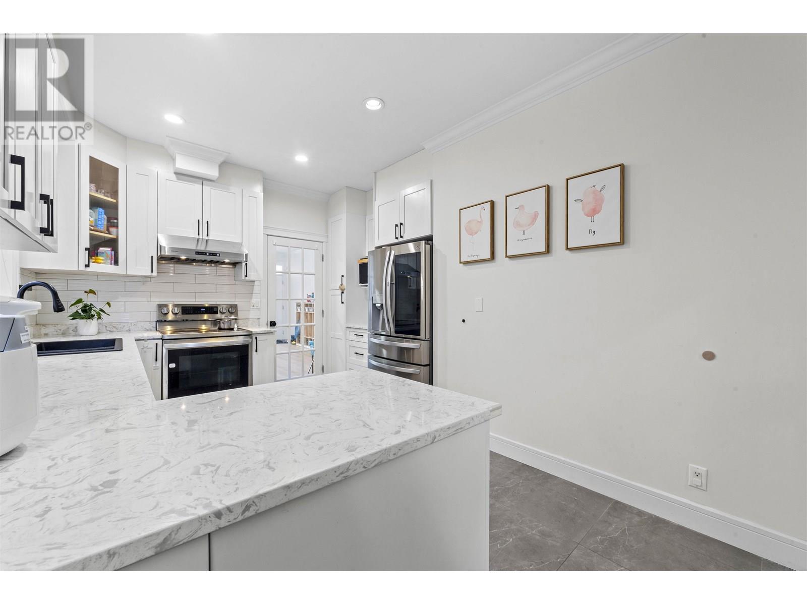 4142 MANOR STREET, Burnaby