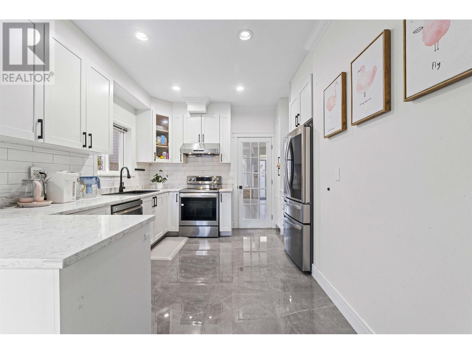 4142 MANOR STREET, Burnaby