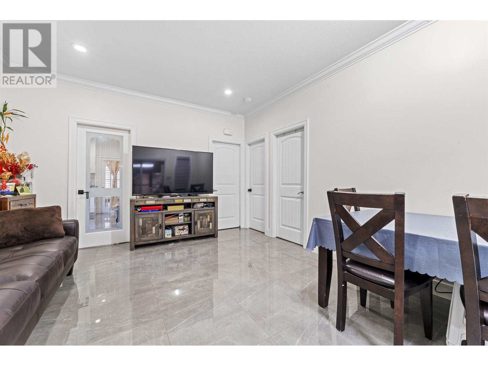 4142 MANOR STREET, Burnaby