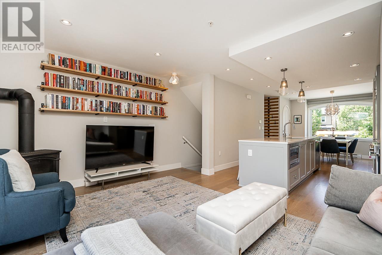 Photo 10 of 4320 Knight Street, Vancouver BC
