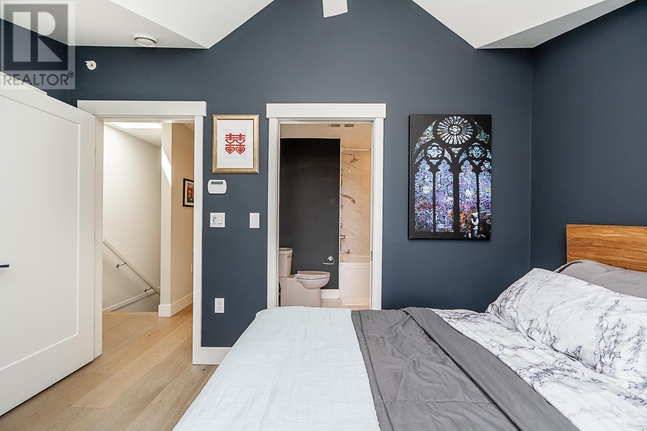 Photo 14 of 4320 Knight Street, Vancouver BC