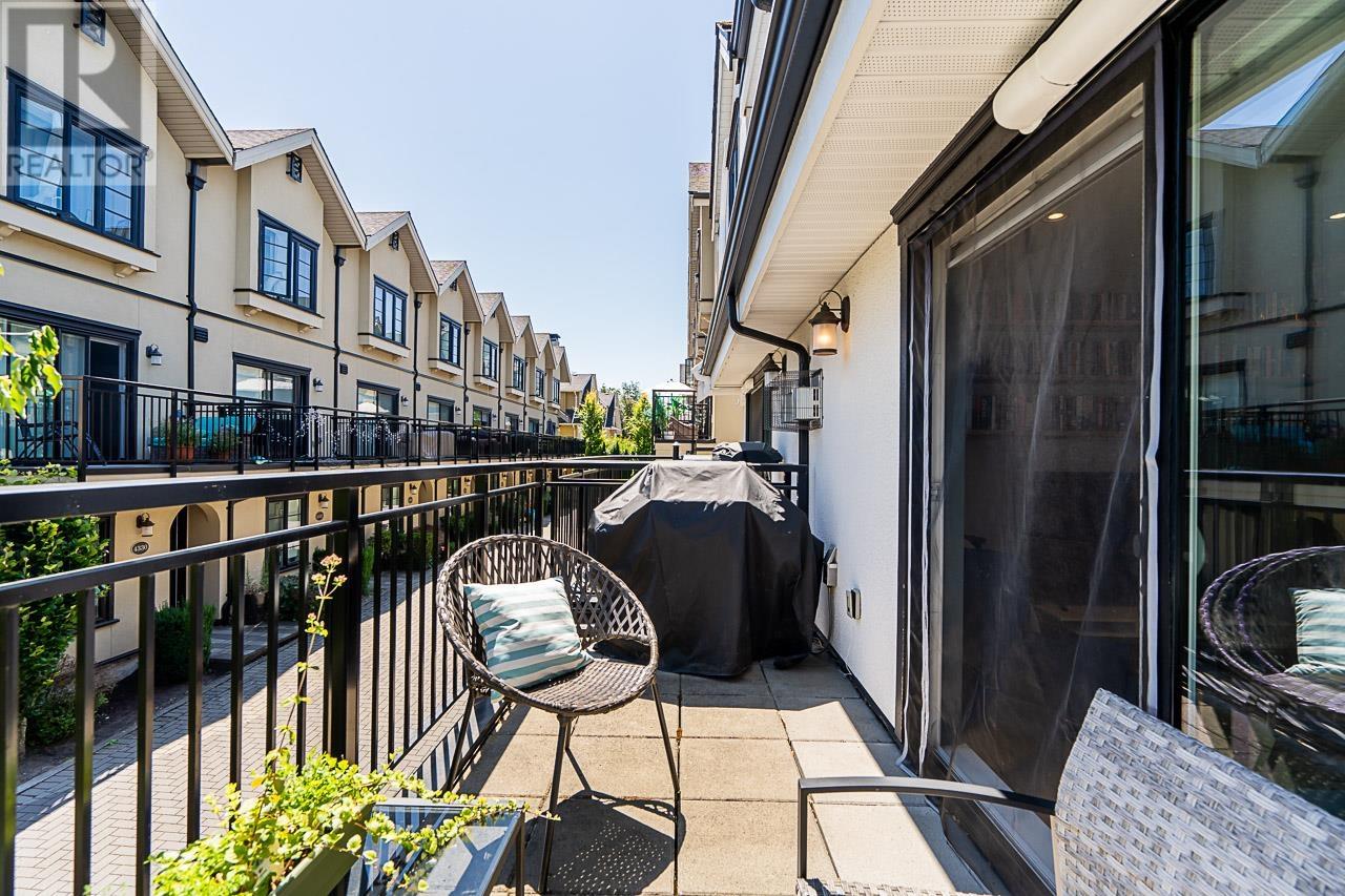 Photo 11 of 4320 Knight Street, Vancouver BC