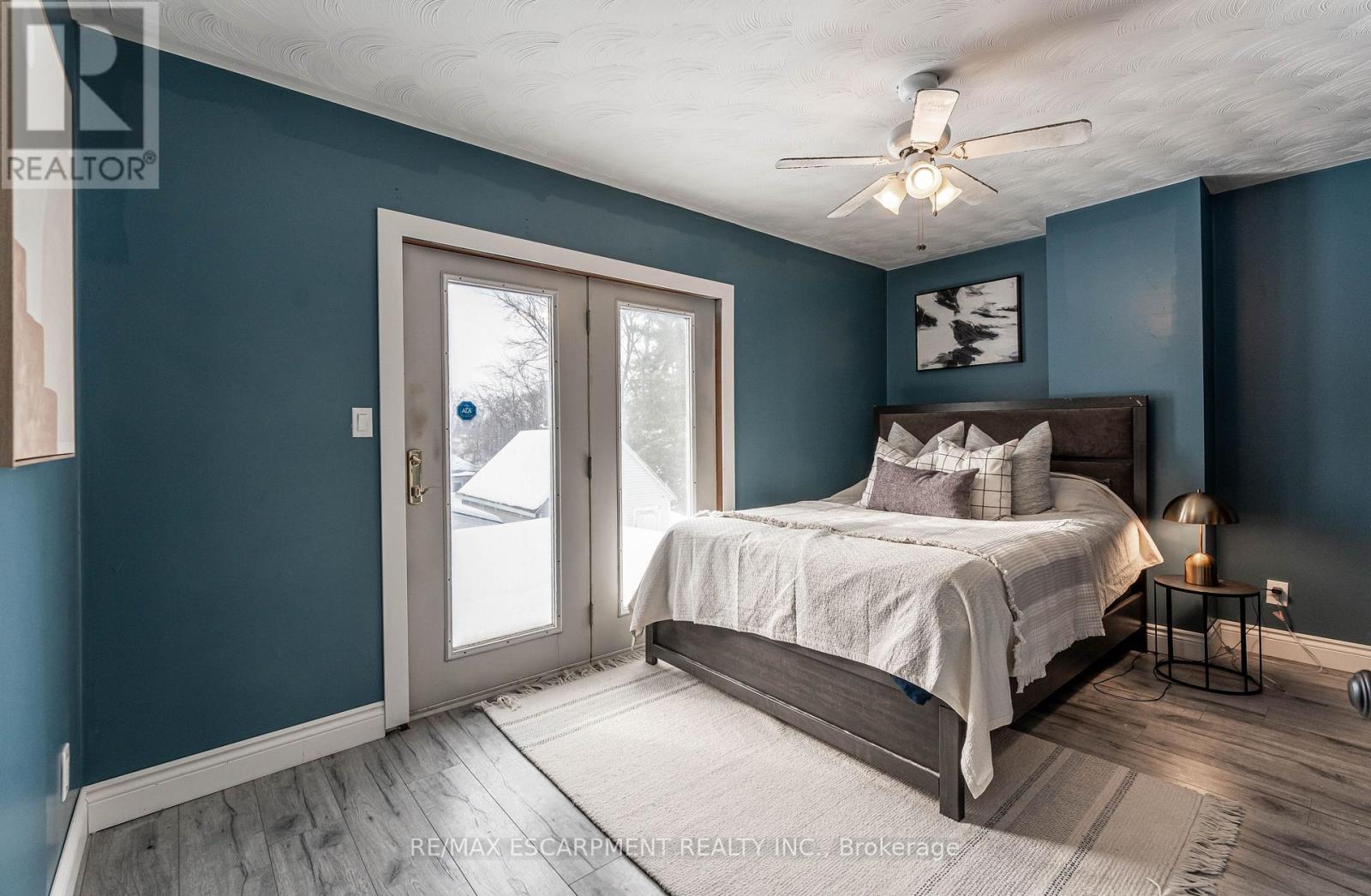Photo 15 of 421 Nelson Street, Brantford ON