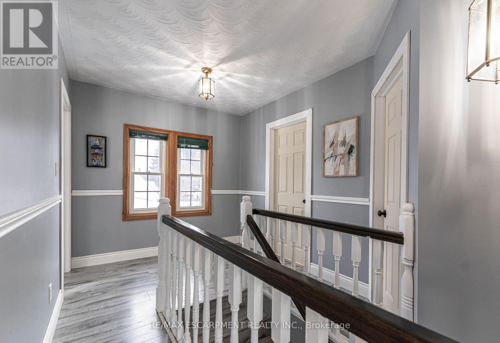 Photo 35 of 421 Nelson Street, Brantford ON