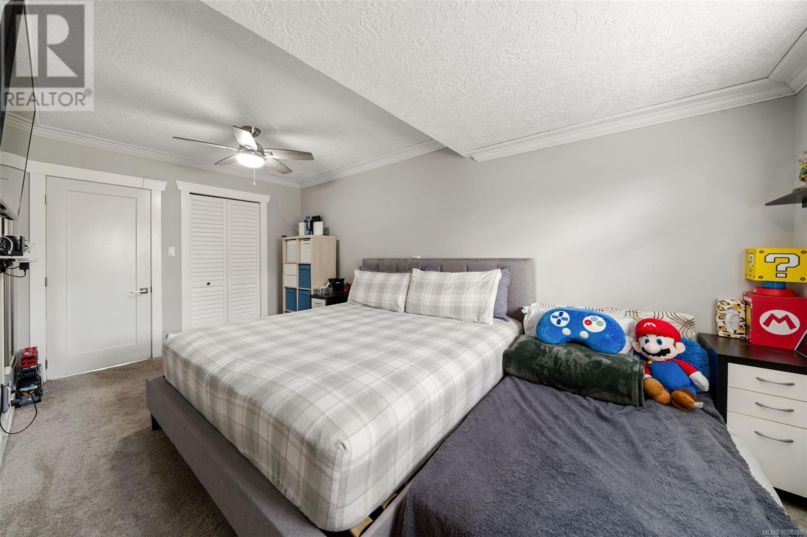 Photo 10 of 450 Obed Ave, Saanich BC