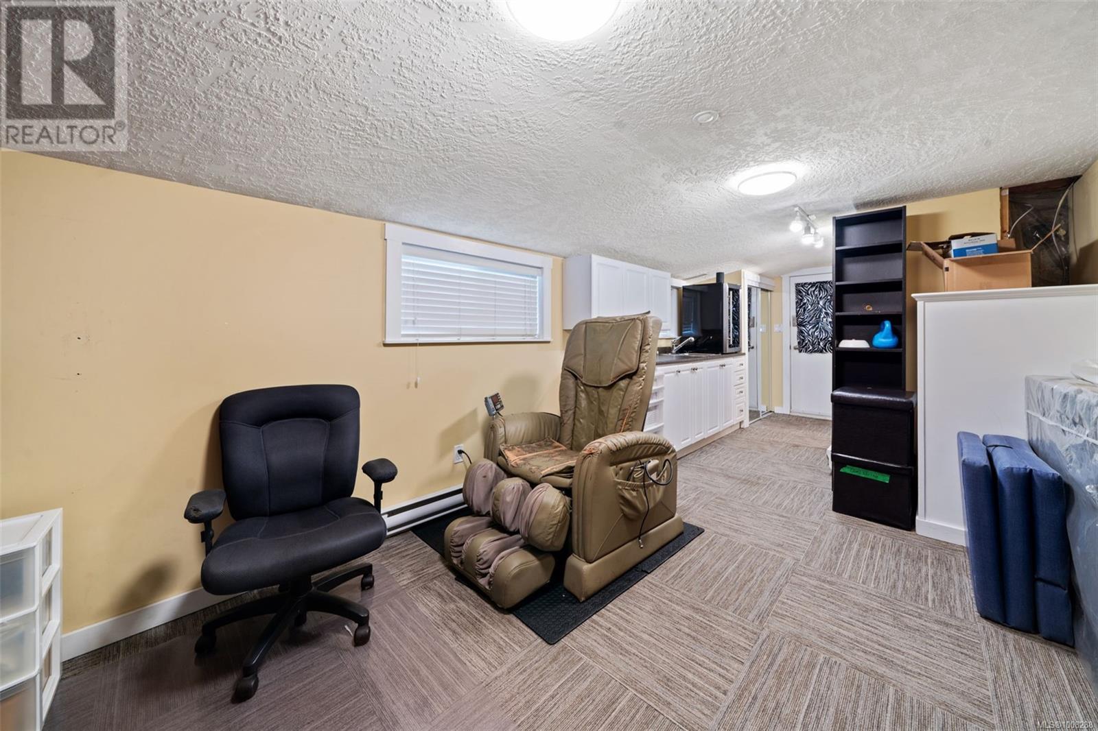 Photo 20 of 450 Obed Ave, Saanich BC