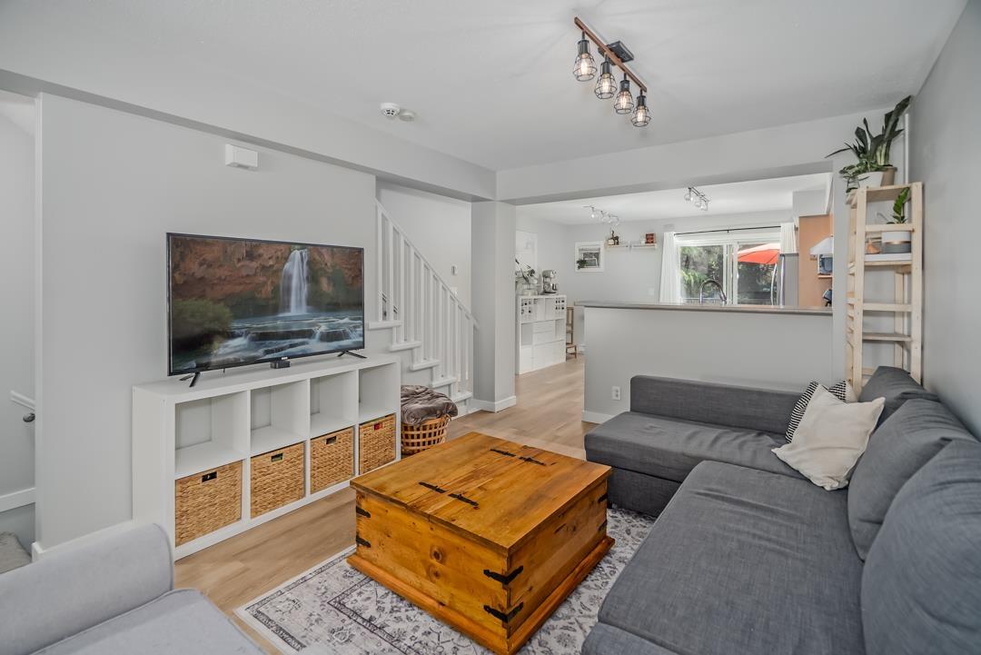 Photo 11 of 64 4401 Blauson Boulevard, Abbotsford BC