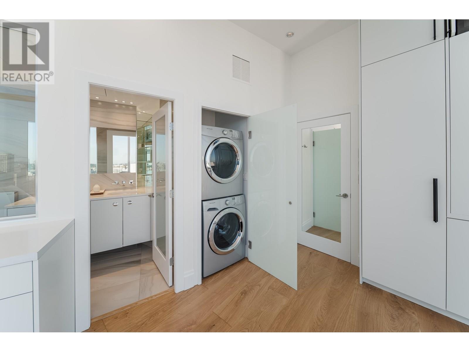 Photo 14 of 3104 938 Nelson Street, Vancouver BC