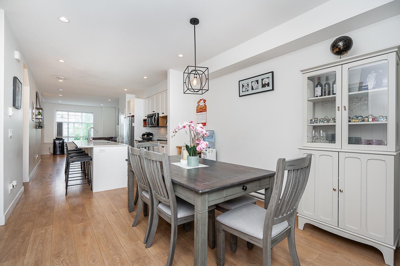 Photo 8 of 26 27735 Roundhouse Drive, Abbotsford BC