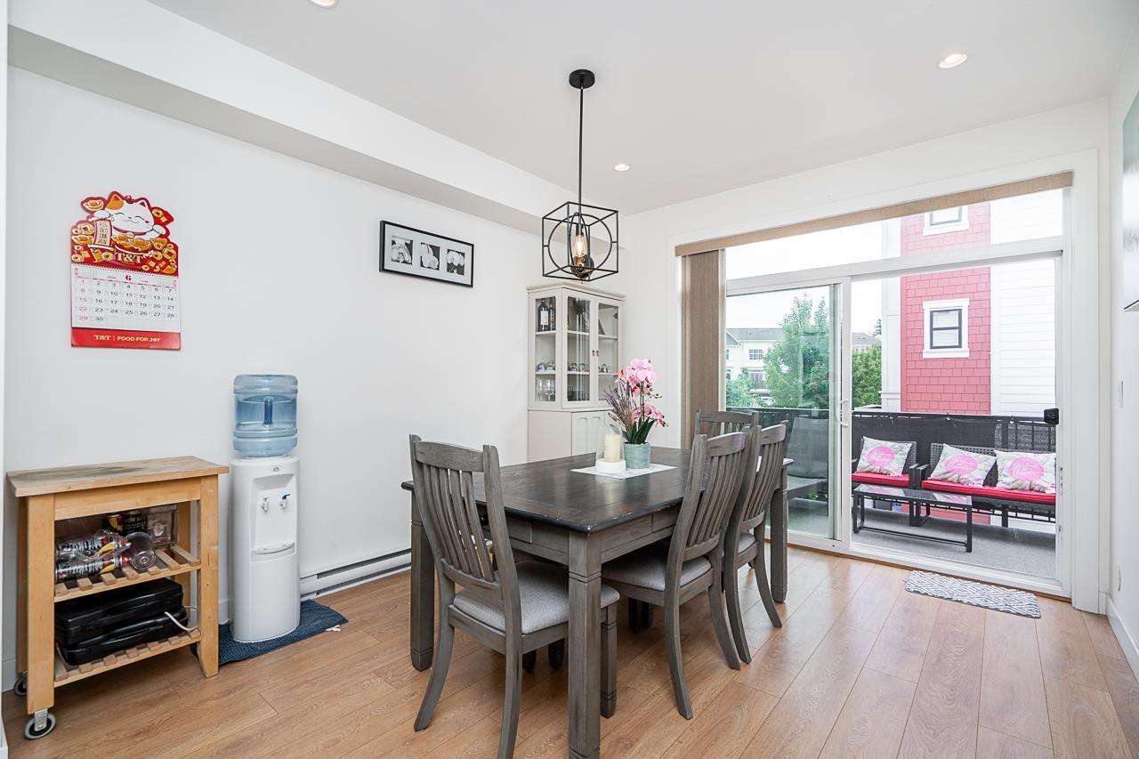 Photo 7 of 26 27735 Roundhouse Drive, Abbotsford BC