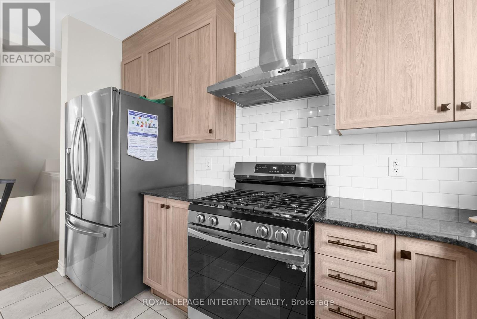 Photo 1 of 724 Vennecy Terrace, Ottawa ON