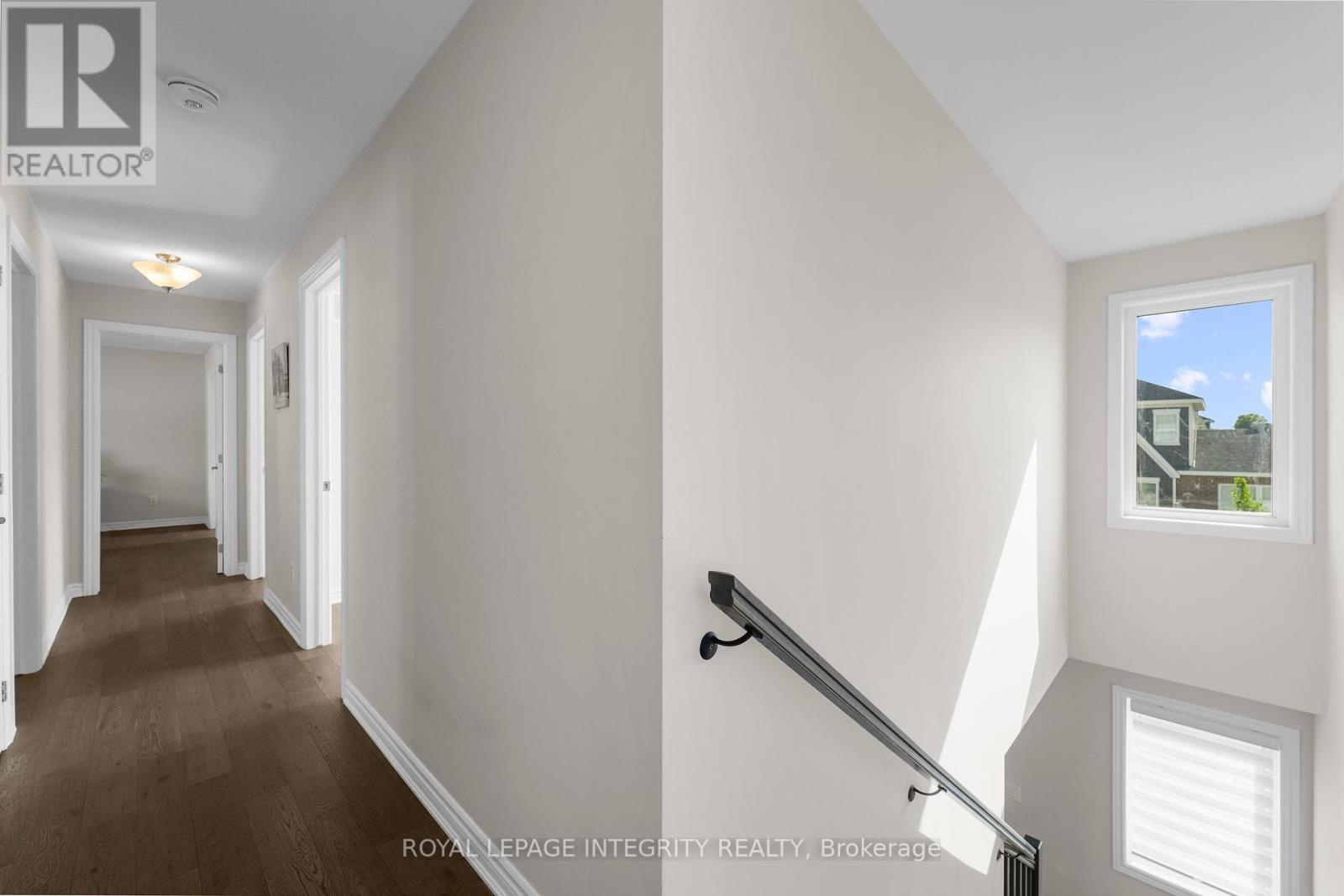 Photo 35 of 724 Vennecy Terrace, Ottawa ON