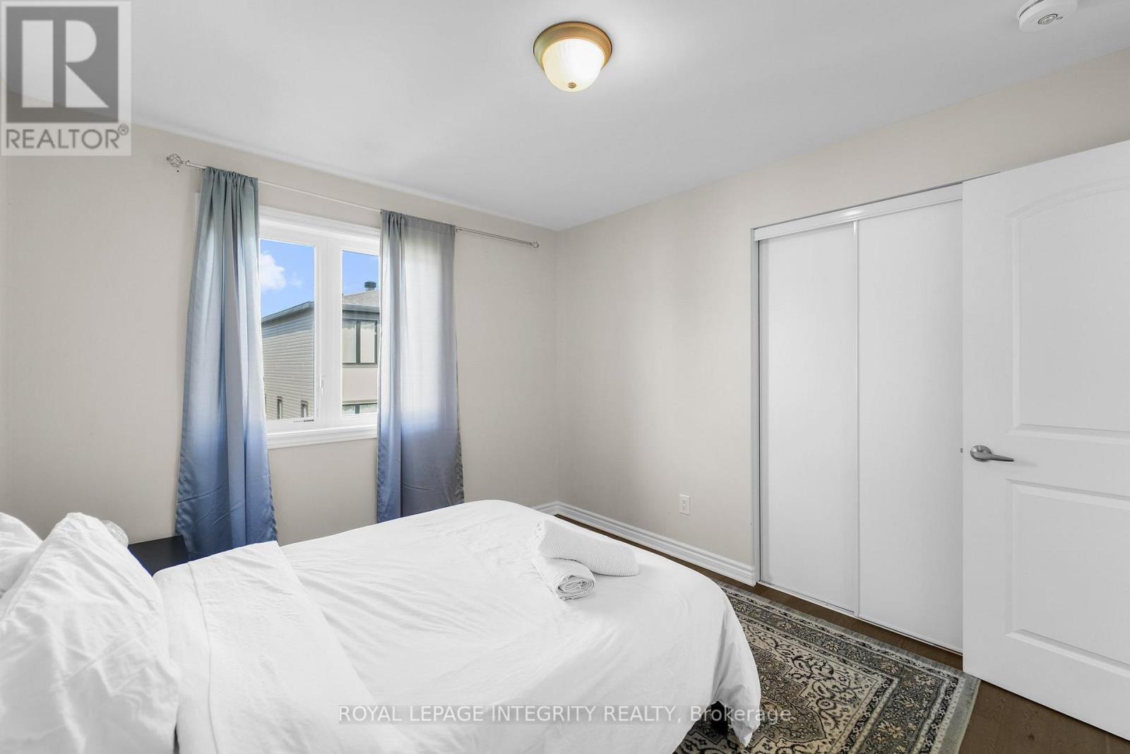 Photo 32 of 724 Vennecy Terrace, Ottawa ON