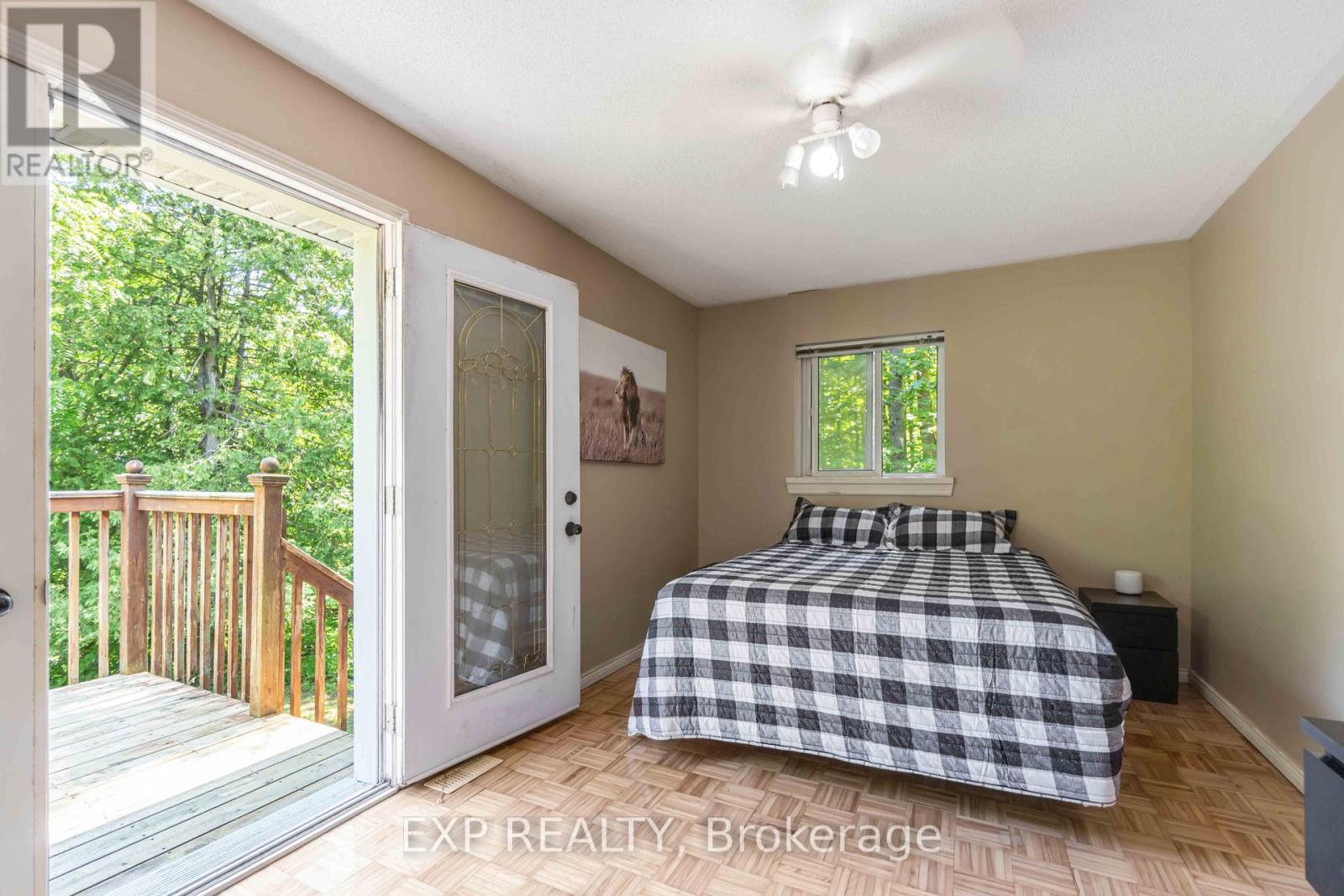 Photo 9 of 124 Northridge Lane, Ottawa ON