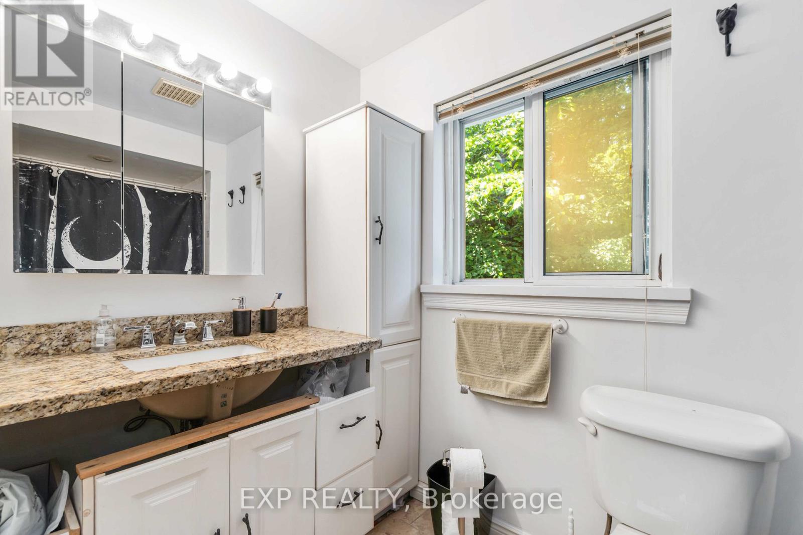 Photo 6 of 124 Northridge Lane, Ottawa ON