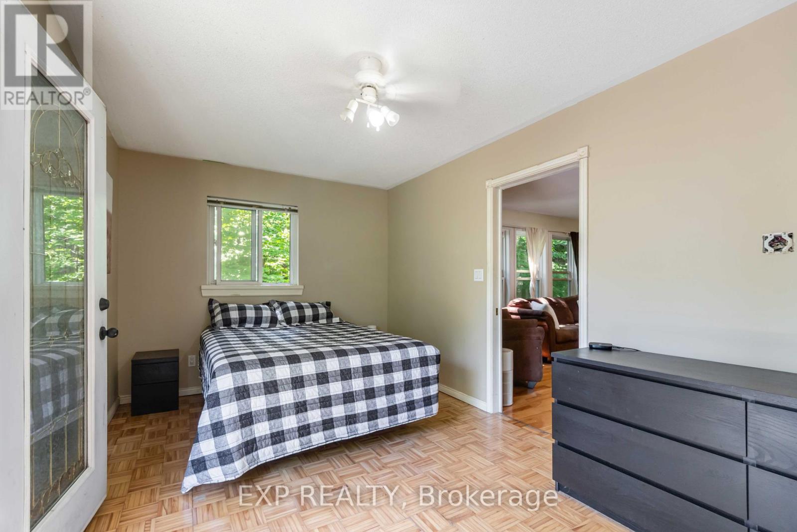 Photo 8 of 124 Northridge Lane, Ottawa ON