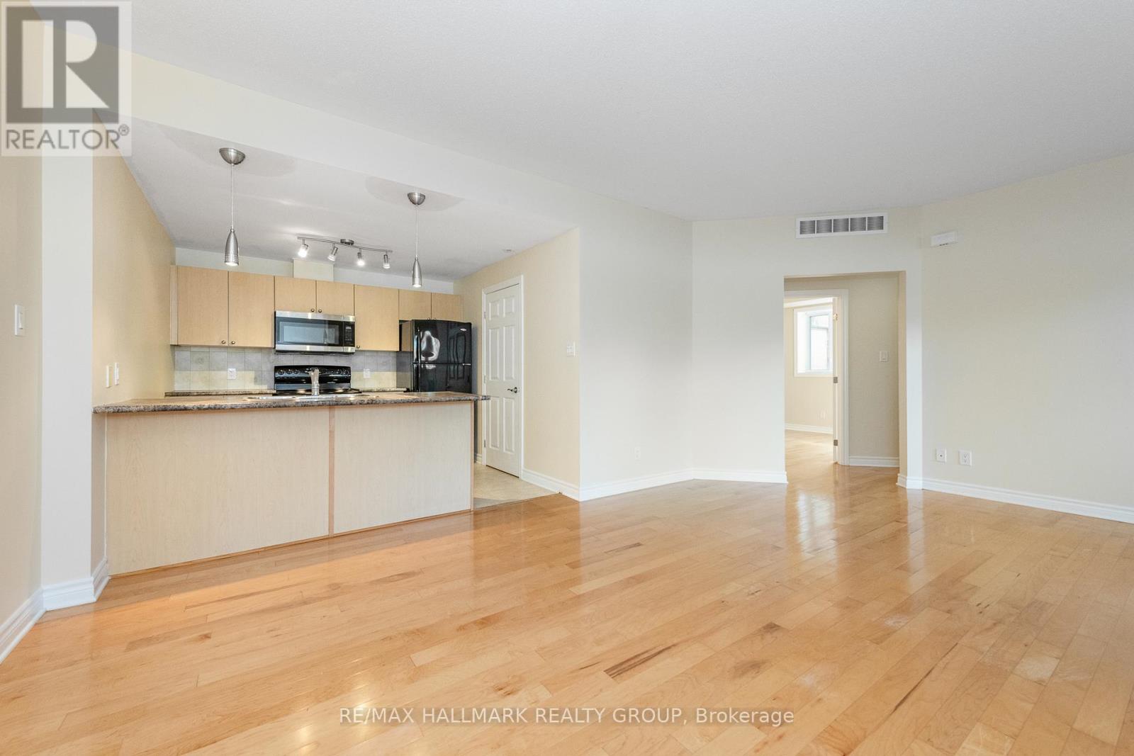 Photo 8 of D 1101 Stittsville Main Street, Ottawa ON