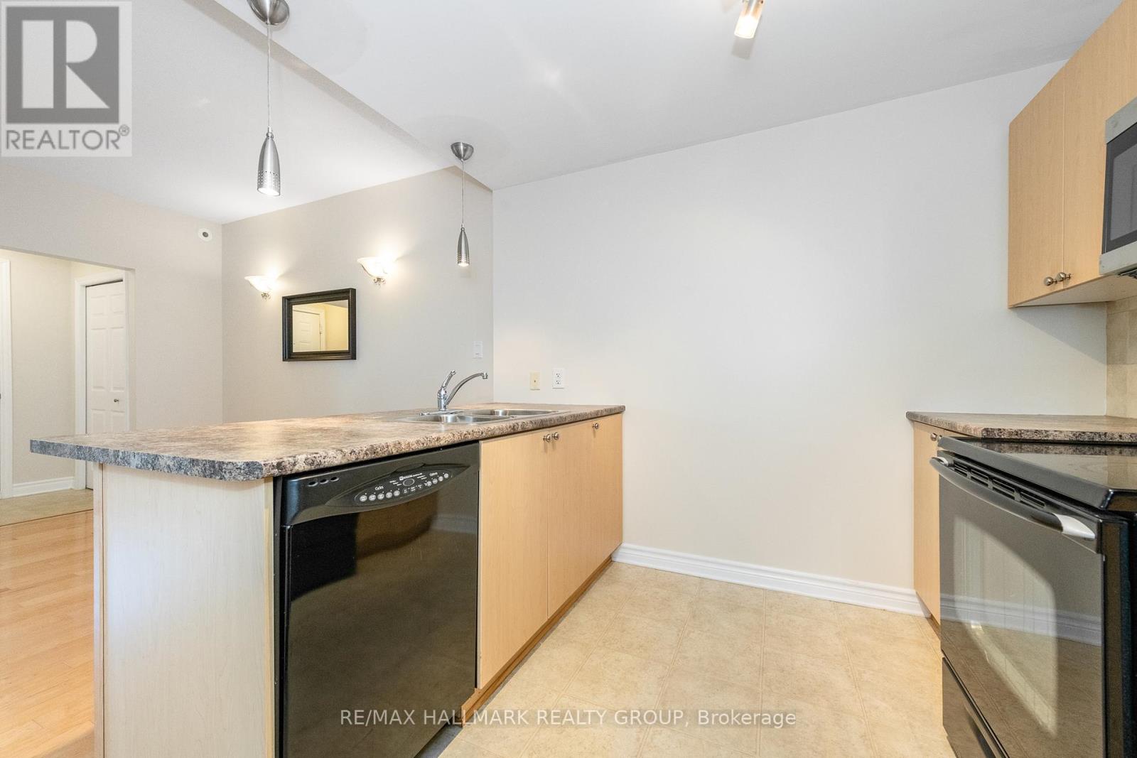 Photo 17 of D 1101 Stittsville Main Street, Ottawa ON