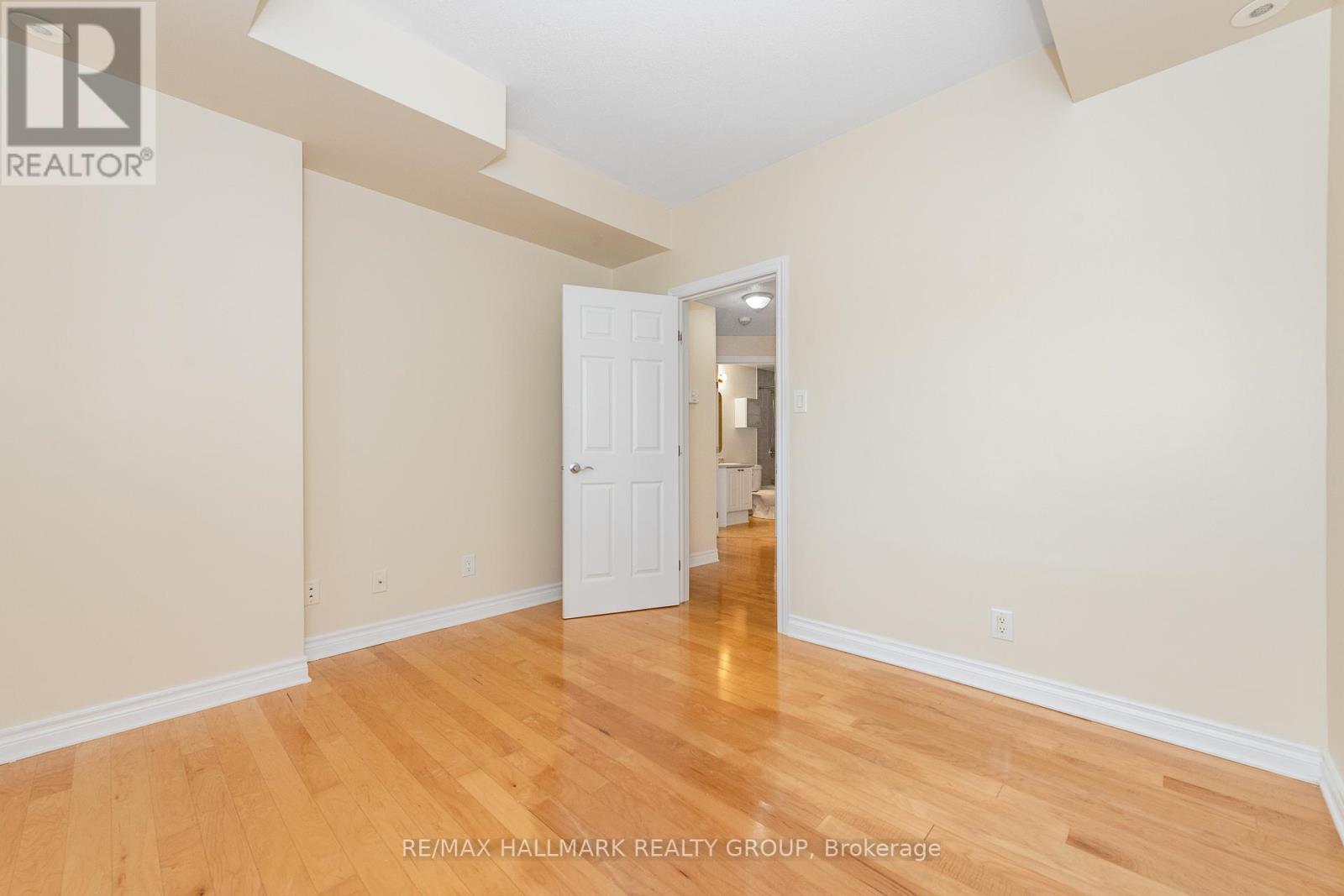 Photo 31 of D 1101 Stittsville Main Street, Ottawa ON